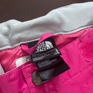 Girls North Face snow pants in good shape